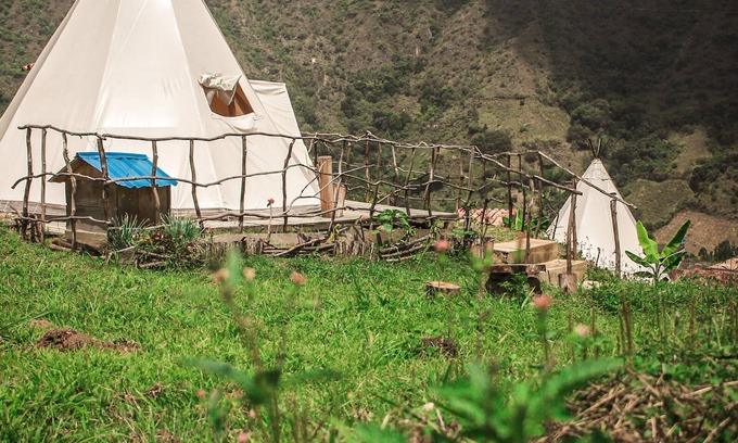 California Cabina | Despierta con vista a las montañas desde nuestro Hostal Las Valkirias