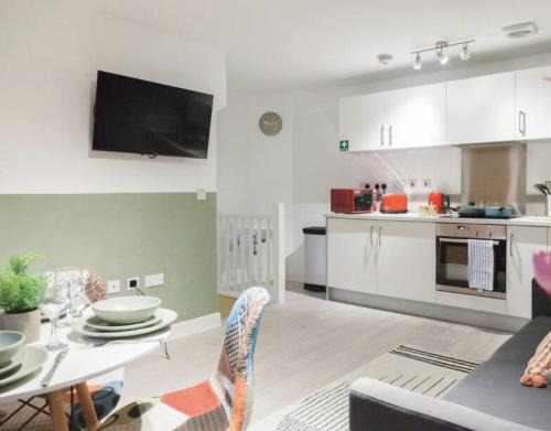 Wakefield Casa | Wakefield Hideaway 2BR Comfort for 4 Guests