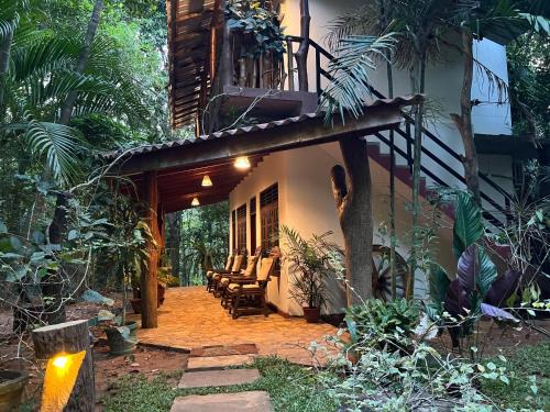 Udawalawa Casa | Walawa Blue Sapphire