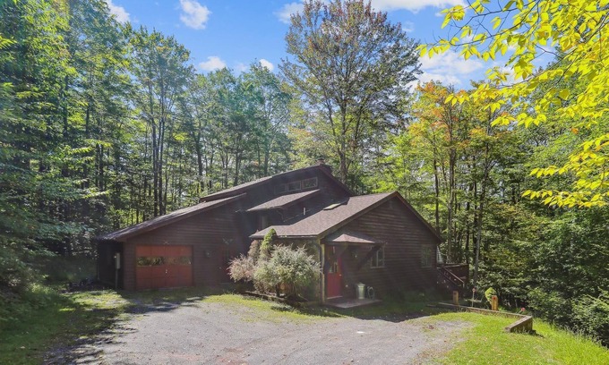 Old Timberline Casa | Wald Haus: 3 dormitorios, 2. 5 BA House in Canaan Valley, para 8 personas