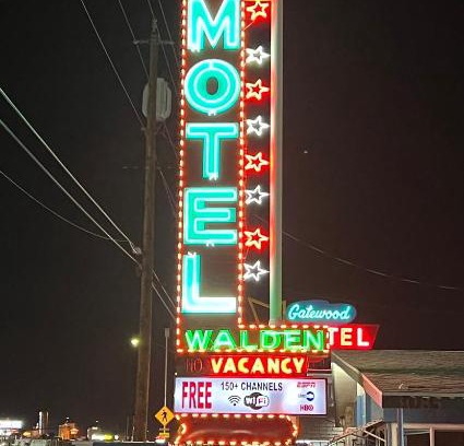 Sunrise Manor Hotel | Walden Motel