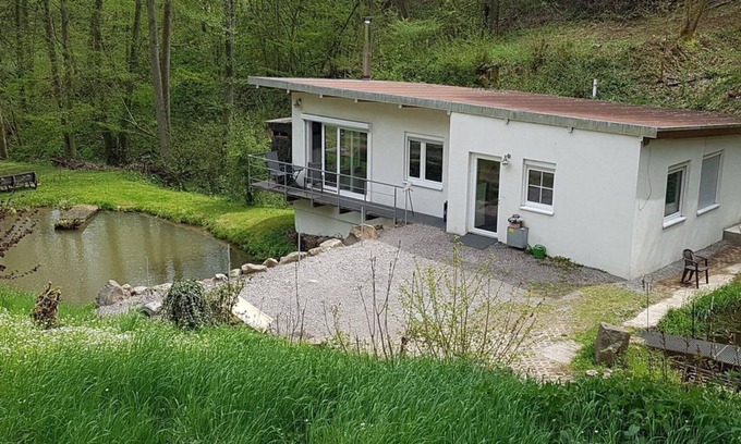 Ulmet Apartamento | Waldhaus am Teich - Ferienhaus, Dusche, WC, 1 Schlafraum