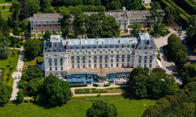 Notre-Dame Complejo | Waldorf Astoria Versailles - Trianon Palace