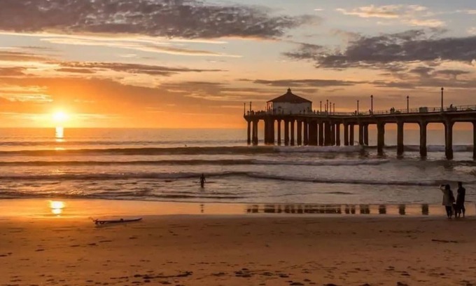 El Porto Casa | Walk 2 Beach, Parking, A/C, W/D,15min 2LAX,Remodel