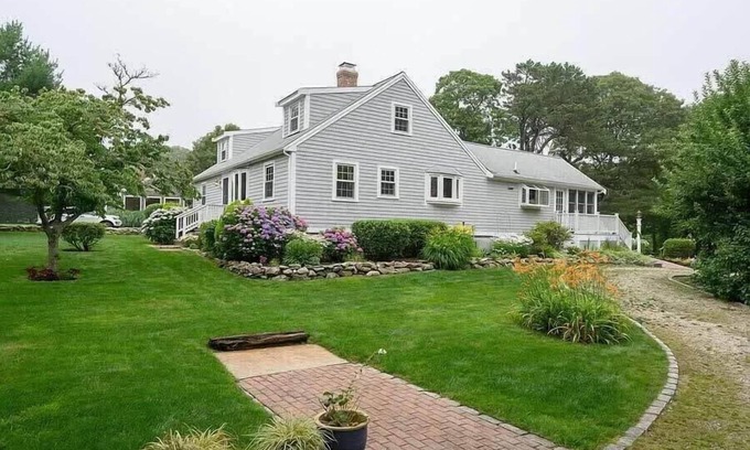 South Harwich Casa | Walk 300 Yards to Beach!