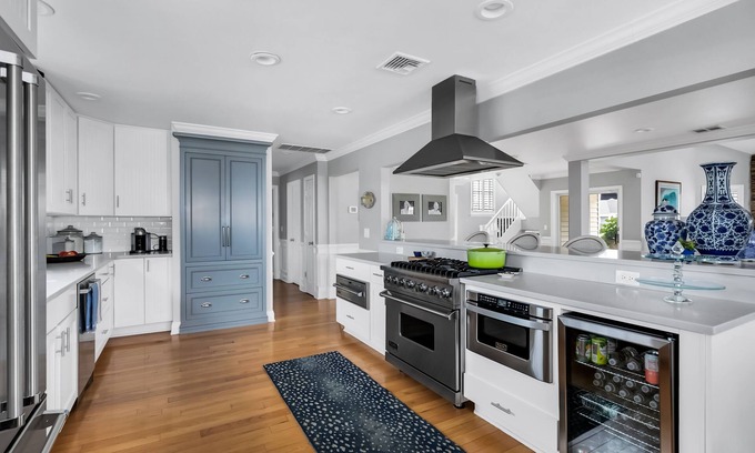 Manasquan Casa | Walk 5 minutes to beach. Spacious house with pool
