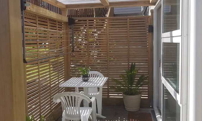 New Plymouth Apartamento | Walk in the forest and cycle to the sea