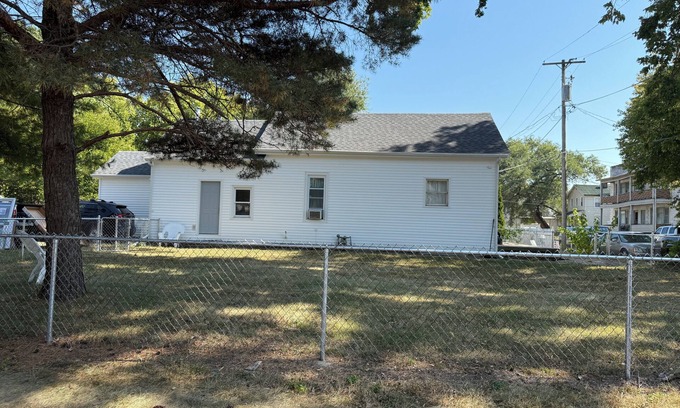 Peoria Casa | Walk or Shuttle to OSF