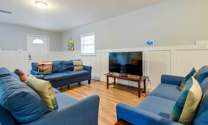 Atlantic Beach Casa | ¡NUEVO! Grand Strand Home Steps de Atlantic Beach!