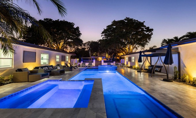 Lauderdale-by-the-Sea Complejo | WALK TO BEACH - HEATED POOL - HOT TUB - MONTHLY SPCLS - H3