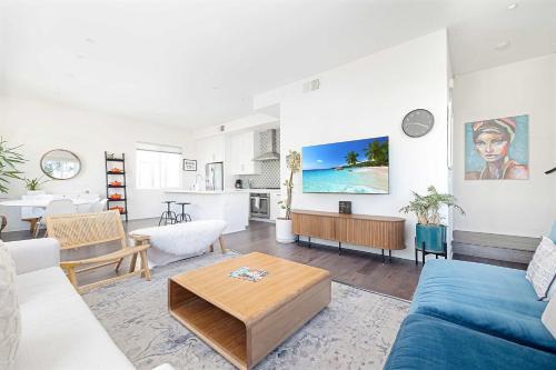 Bankers Hill Casa | Walk to Balboa Park and Little Italy LUX Townhome
