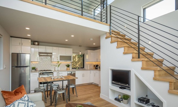 Millbrae Casa | Lujo moderno con piscina, a pie de Bart o Caltrain