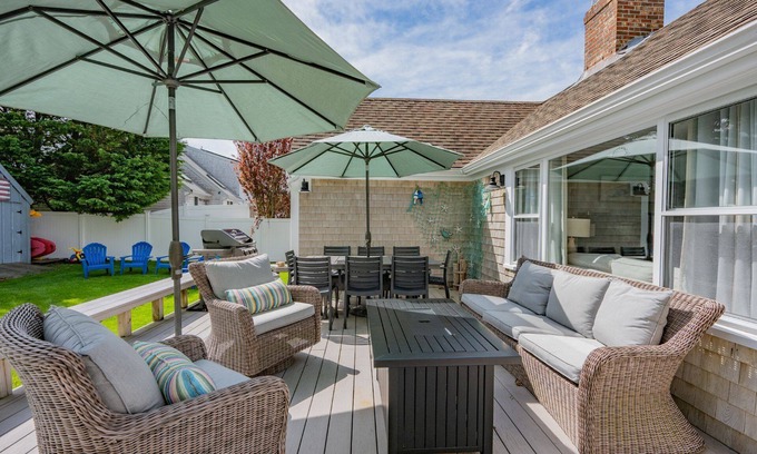 West Harwich Casa | Crosswinds II - Pasos costeros del rancho casero a la playa. AC y WiFi!