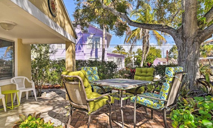 Treasure Island Casa | Walk to Beach Pet-Friendly Treasure Island Home