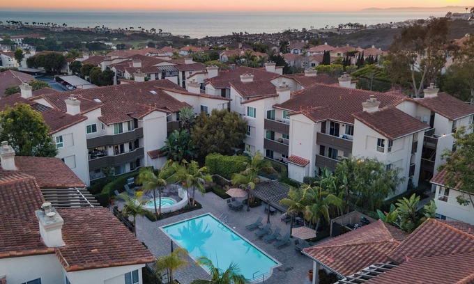 Monarch Beach Casa | Walk to Beach | Pool, Hot Tub, Private Patio, Parking | Seabreeze Retreat