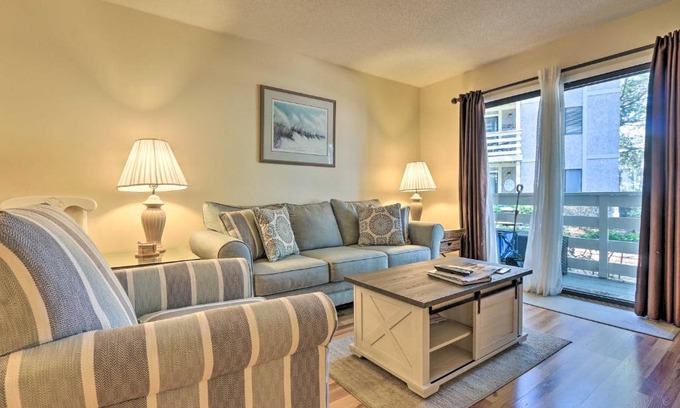 Folly Field Apartamento | Walk to Beach Resort-Style Hilton Head Condo!