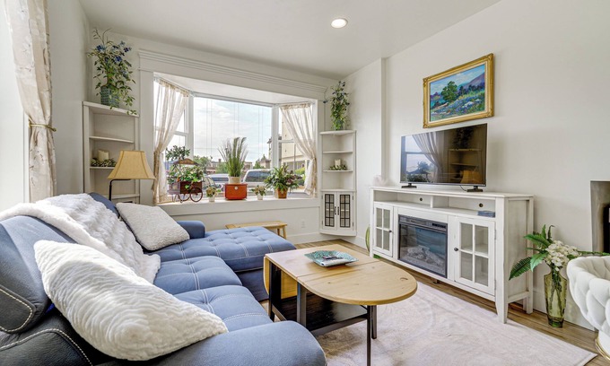 Anacortes Apartamento | Walk to Beach & Shops: Dtwn Anacortes Apartment!