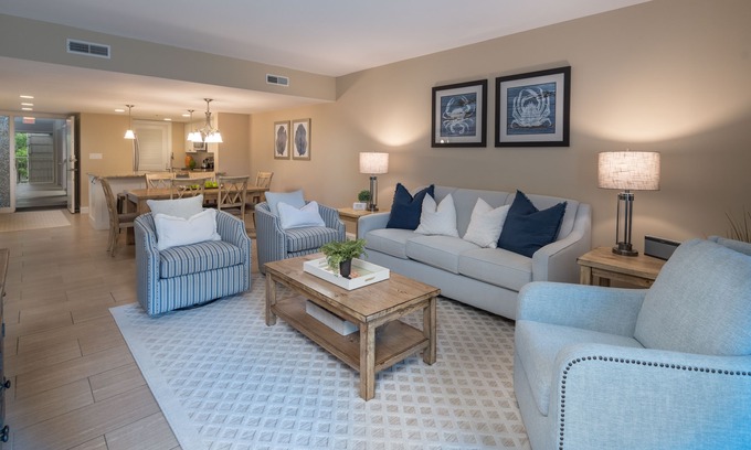 Sea Pines Condominio | 531 Plantation Club Villa: BESTNEST by Beverly Serral * Walk to Beach Club *