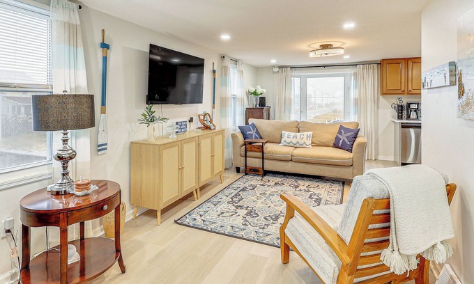 Fortescue Casa | Walk to Beaches & Marina: Fortescue Hideaway