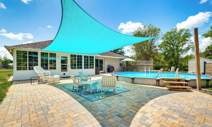 Crystal River Casa | Walk to Boat Ramp: Dunnellon Home w/ Private Yard!