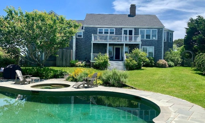 Nantucket Casa | Fabulosa propiedad de Cisco, piscina / poolhouse y vistas al agua.