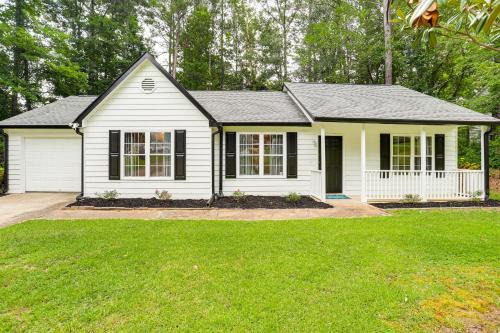 Woodstock Casa | Walk to Dtwn Woodstock Modern Home with Patio!