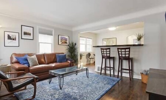 Hiawatha Casa | Remodelado Minnehaha Falls Getaway ~ Lovely Vacation Getaway