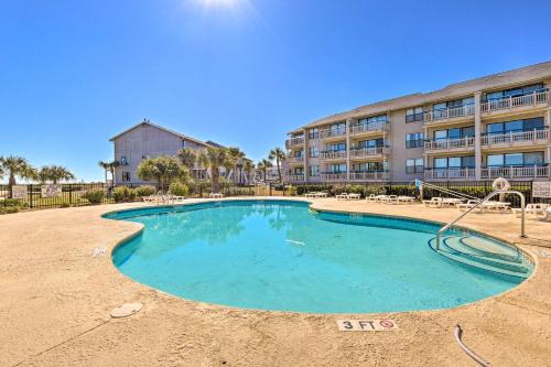 Oceanmarsh Subdivision Apartamento | Walk to Harbor Island Beach Cozy St Helena Villa!