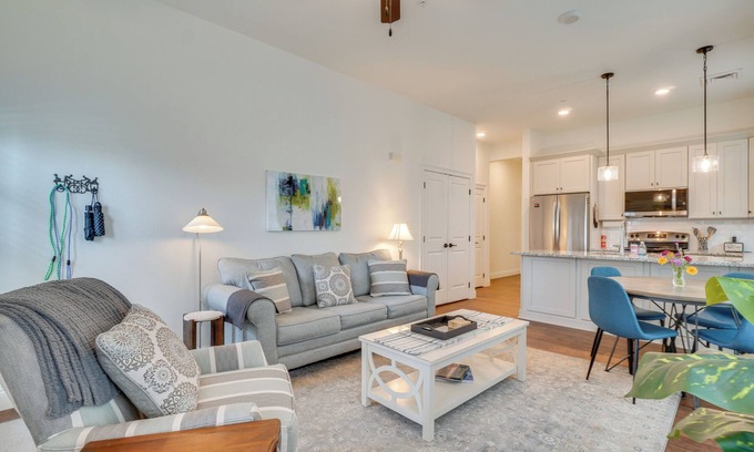 Maryville Condominio | Walk to Historic Maryville: True Southern Getaway!