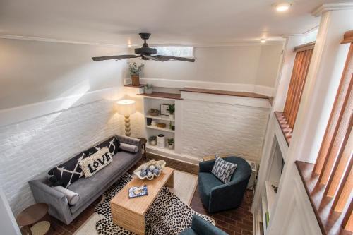 Historic District - North Apartamento | Walk to it All in Downtown, Double King Beds