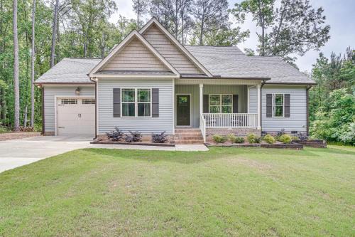 Littleton Casa | Walk to Lake Gaston Family Home with Yard