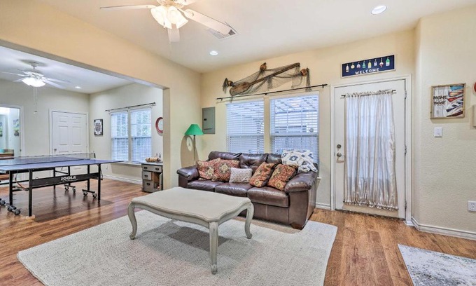 Afton Casa | Walk to Lake Townhome with Hot Tub in Afton!