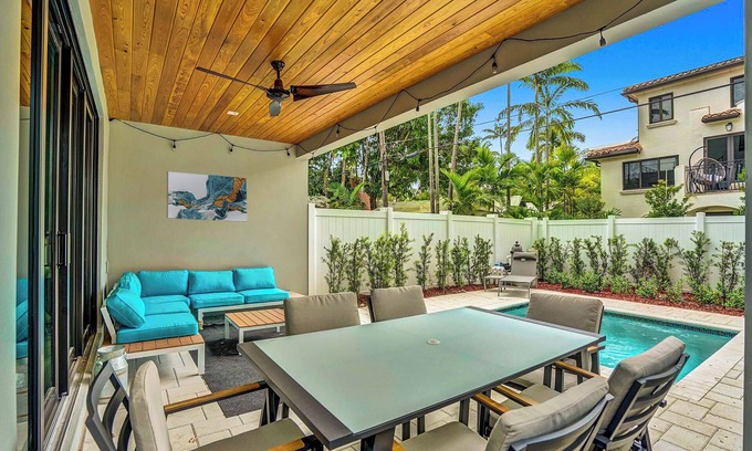 Colee Hammock Casa | Casa Las Olas - As seen on CBS Emmy Awarded show