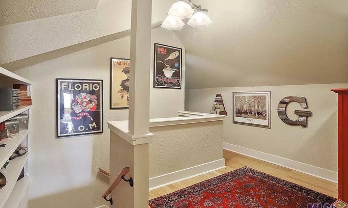 Highlands - Perkins Casa | Walk to LSU campus, LSU Lakes, Perkins Restaurants, with a Large Swimming Pool!