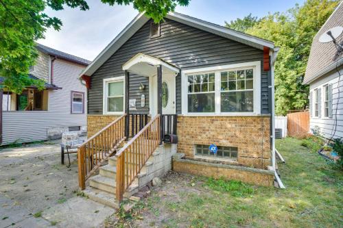Fond du Lac Casa | Walk to Main St Fond du Lac Retreat with Yard