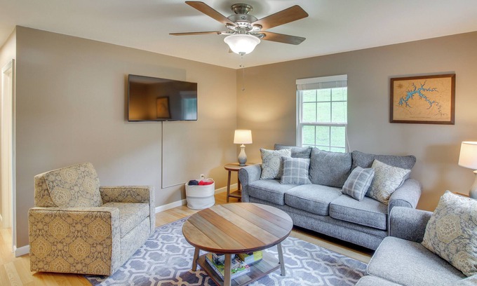 Byrdstown Casa | Welcoming Byrdstown Home: Walk to Main St!