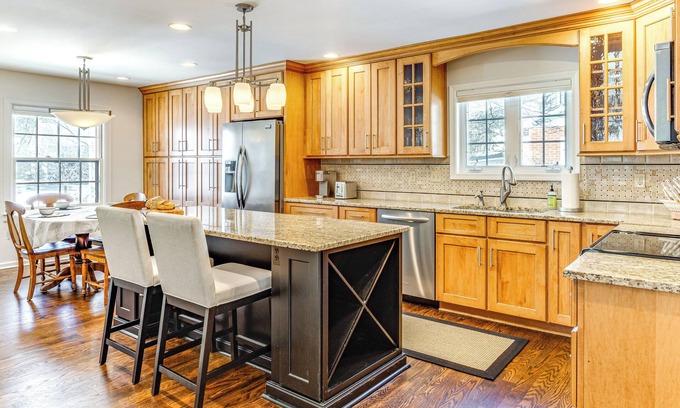 Zionsville Casa | Walk to Main St & Parks: Zionsville Village Home