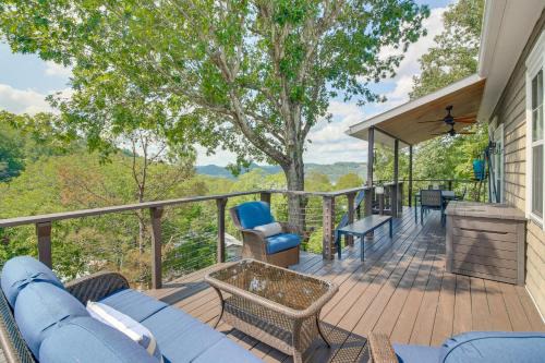 Silver Point Casa | Walk to Marina Center Hill Lake Family Home