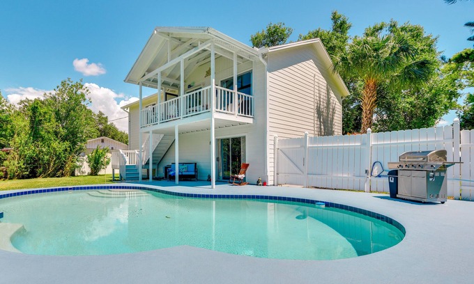 Palmetto Casa | Walk to Marina: Home w/ Pool in Palmetto