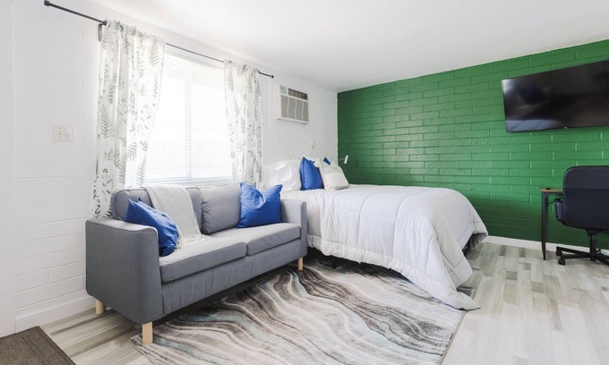 Riverside Apartamento | Walk to Mill Avenue - Studio Apartment