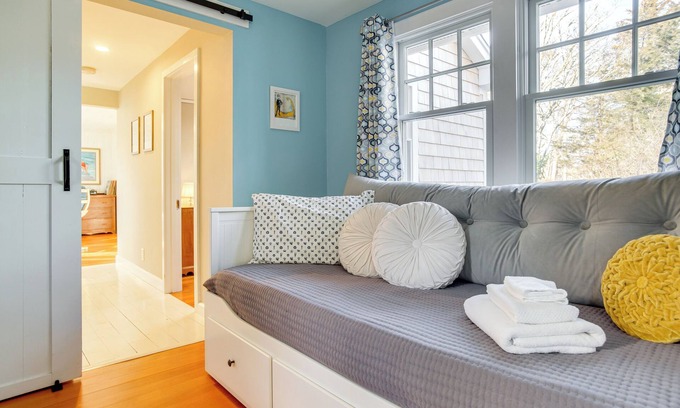 Monument Beach Cabaña | Walk to Monument Beach: Cape Cod Cottage w/ Grill