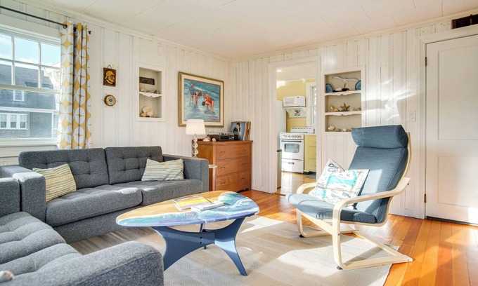 Monument Beach Cabaña | Walk to Monument Beach: Cape Cod Cottage w/ Grill