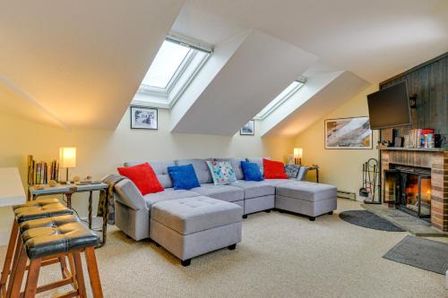 West Dover Apartamento | Walk to Mount Snow Resort Unit with Pool and Hot Tubs