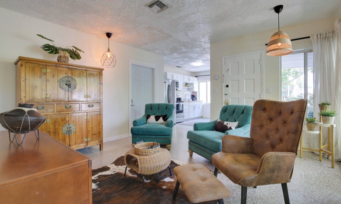 Deerfield Beach Cabaña | Walk to Ocean: Chic Deerfield Beach Cottage!