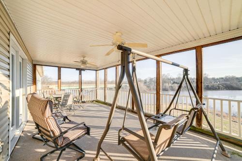 Golconda Casa | Walk to Ohio River Golconda Home with Water Views!