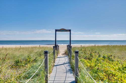 Old Orchard Beach Apartamento | Walk to Old Orchard Pier Cozy Beachfront Condo!
