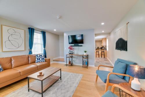 Canandaigua Casa | Walk to Parks and Dining Cozy Canandaigua Home!
