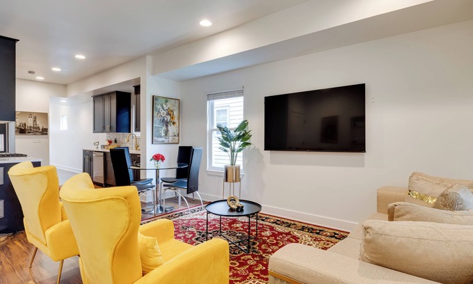 Mapleton/Fall Creek Apartamento | Walk to Parks: Dog-Friendly Gem in Indianapolis!