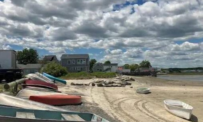 Scarborough Casa | Walk to Pine Point Beach from CJs Hideaway!