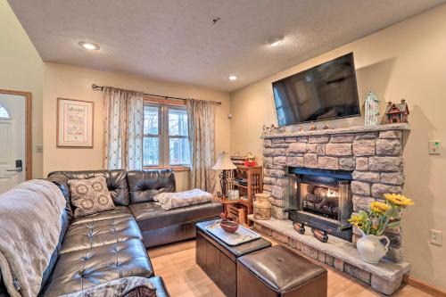 Albrightsville Casa | Walk to Pool and Lake Albrightsville Vacation Home!